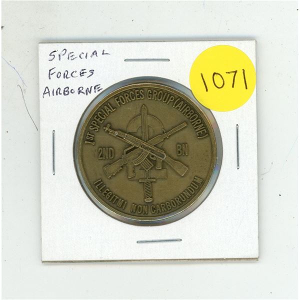 U.S. Special Forces Airborne medal. BU.