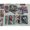 Image 4 : Lot of 50 NFL Football cards. Score 1991. Mint.