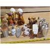 Image 3 : Vintage salt and pepper shakers