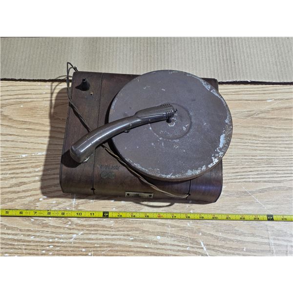 Vintage turn table- untested