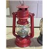 Image 2 : 2 barn lanterns