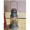 Image 3 : 2 barn lanterns