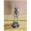 Image 1 : Glowing skeleton - needs battery