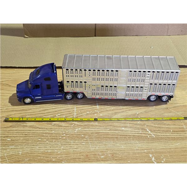 Semi truck with cattle trailer- 24"L