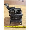 Image 4 : Cresent cast iron mini stove