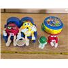 Image 3 : M and M figures