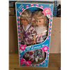Image 1 : 2- 30" dolls in a box - relialle