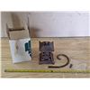 Image 1 : Metal decorative candle holder