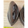 Image 4 : 3 antique sad irons