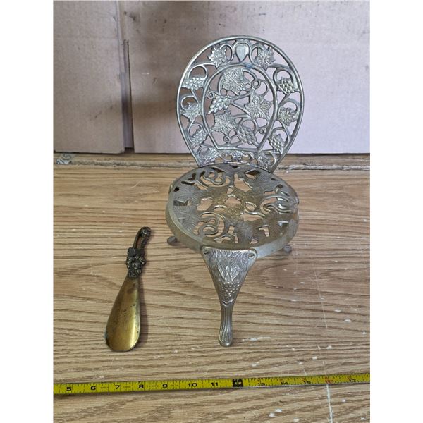 Brass chair-10"H and show horn