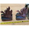 Image 2 : 2 sets of book ends