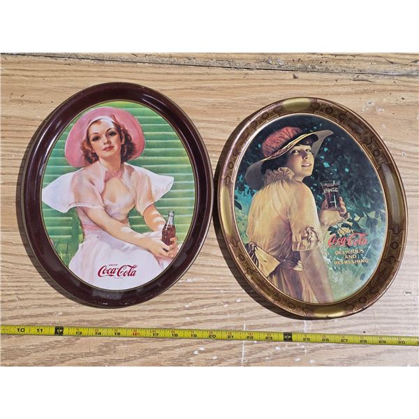 2 coca cola trays