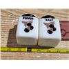 Image 3 : Tipp milk glass salt and pepper shakers