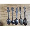 Image 2 : 5 vintage cartoon character spoons- buggs bunny