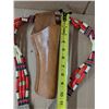 Image 5 : Indigenous Beaded Work Belt and Leather Carry Side Arm