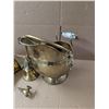 Image 4 : lot of Brass /Brass Plated Items (Bell, Décor, and etc.)