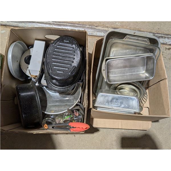 (2) Boxes of Misc. Kitchen (Baking Dishes, Bread Pans, and etc.)