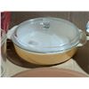Image 6 : Lot of Pyrex Glassware (Measuring Cup, Pyrex Dish, and etc.)