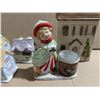 Image 2 : (5) Vintage 1991 Readers Digest House Decors and (1) 1978 Hand Painted Décor