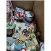 Image 5 : Box of Various Vintage Christmas Décor and Etc.