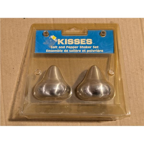 Vintage Sealed Hershey Kisses S+P Shakers