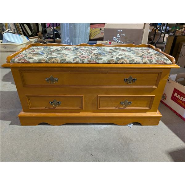 Wood Bench/Storage box w/ Cushion Seat (15"x18"x38"