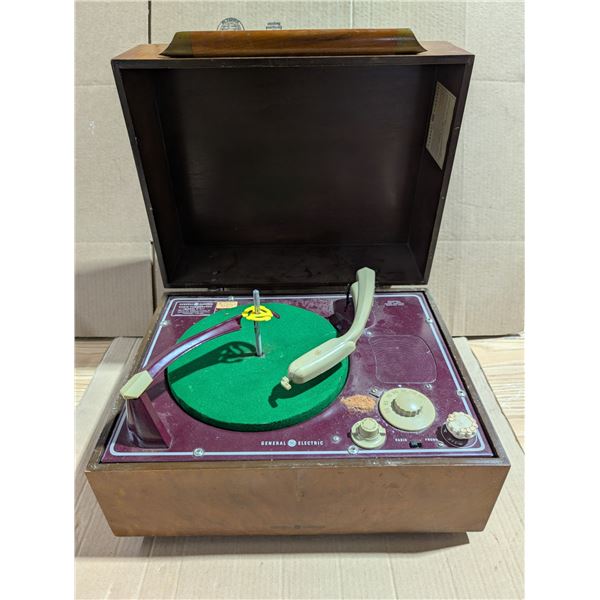 Vintage General Electric Radio Phonograph Mod C-411 (Not tested)