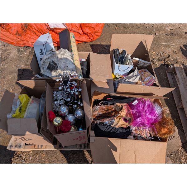 Pallet of Misc., Items (Halloween Costumes, Christmas Décor, and etc.)