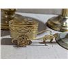 Image 2 : lot of Vintage Brass Décor (Lamp Design, Eagle, stand, and etc.)