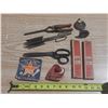 Image 1 : Vintage Hair Grooming Items.