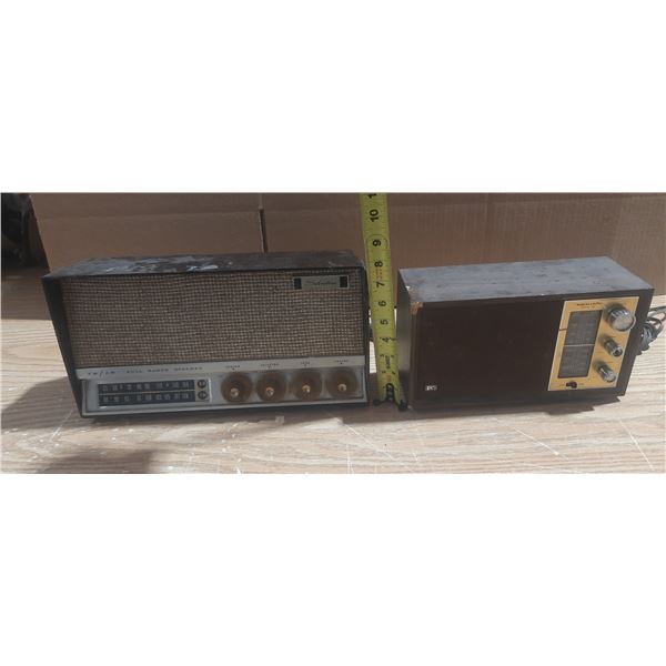 (2) Vintage Radios. (Untested)
