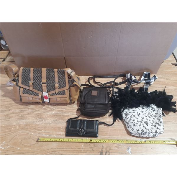 Woman Bags. (Condition New/Like New)