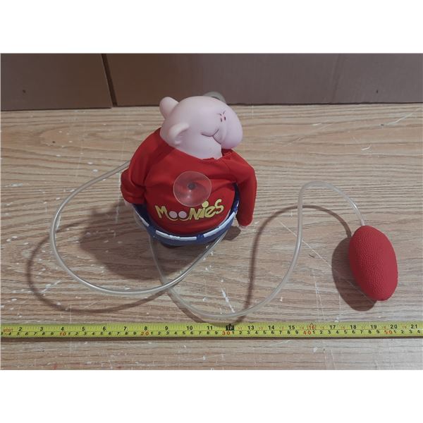 Vintage Moonies car window suction cup prank toy. (Using One Hand To Remove Pant)