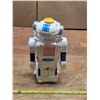 Image 3 : White toy robot