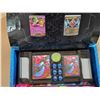 Image 2 : 200+ pokemon cards, 2 promo's and accessories in a case