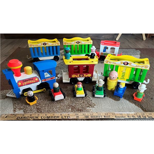 Vintage Fisher Price Little People Train with engine, 4 cars and caboose. With 3 vehicles and 9 peop