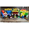 Image 3 : Vintage Fisher Price Little People Train with engine, 4 cars and caboose. With 3 vehicles and 9 peop