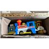 Image 4 : Vintage Fisher Price Little People Train with engine, 4 cars and caboose. With 3 vehicles and 9 peop