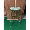 Image 1 : 27” high bar stool
