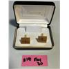 Image 1 : Gold-tone cufflinks in custom case (not magnetic) 12.1 g.