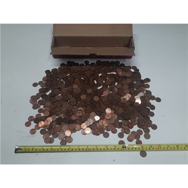 Box of Canada One Cents Coins. (Total Weight 2.90 Kg with Box)