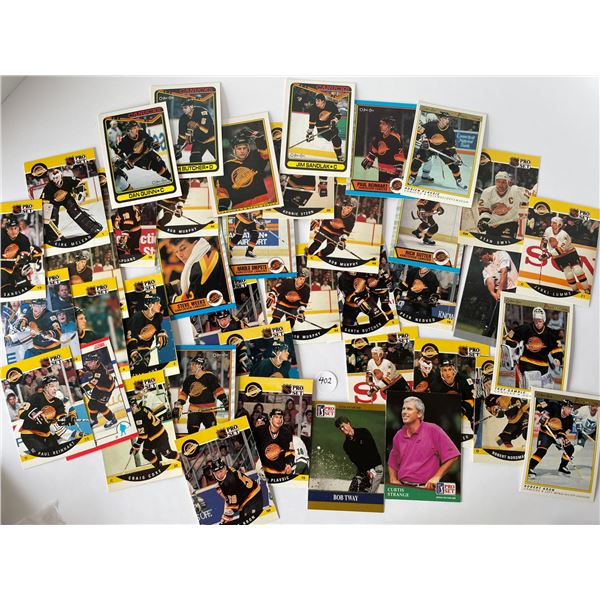 40 vintage hockey and golf cards