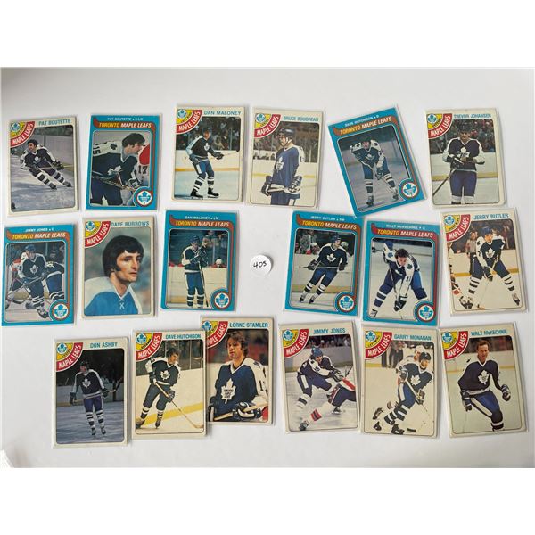 18 vintage Toronto Maple Leaf hockey cards