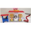 Image 2 : Vintage 1978 Lego #330 GAS STATION