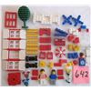 Image 2 : Vintage 1994 Lego #1708 – Blue Ribbon Savings Universal 650 pc Set