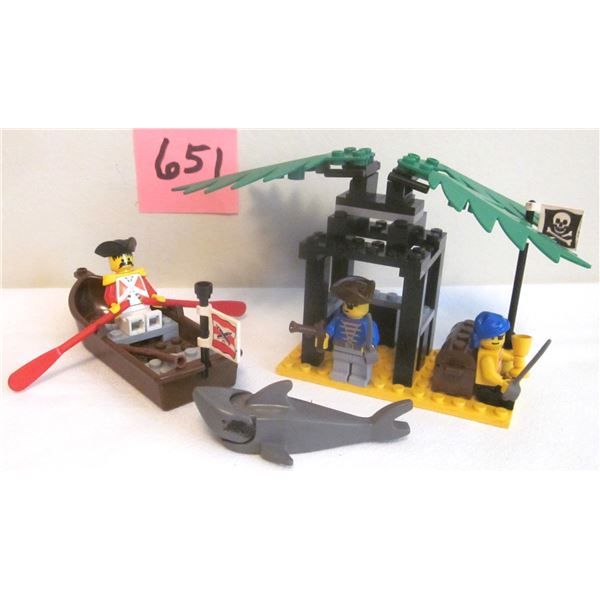 Vintage 1992 Lego Pirate Set #6258 SMUGGLERS SHANTY