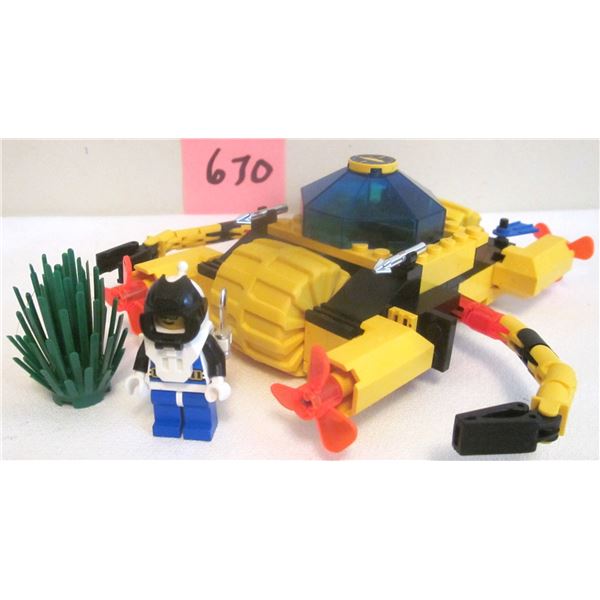 Vintage 1996 Lego #6145 CRYSTAL CRAWLER