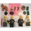 Image 2 : 2011 Lego #7279 POLICE MINI FIGURE SET