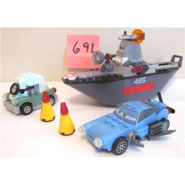 2011 Lego Cars 2 Set #8426 ESCAPE AT SEA