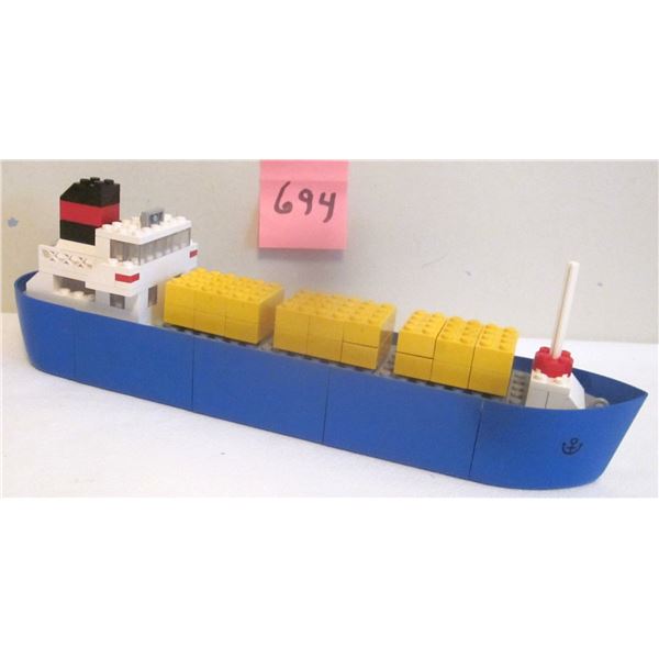 Vintage 1976 Legoland Floating Boat #315 CONTAINER SHIP